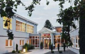 1_27713-Best-Western-Plus-Atrium-Hotel-Hotel-Motive,-Außenansicht_Hotelansicht,-Sommer 1_27713-Best-Western-Plus-Atrium-Hotel-Hotel-Motive,-Außenansicht_Hotelansicht,-Sommer